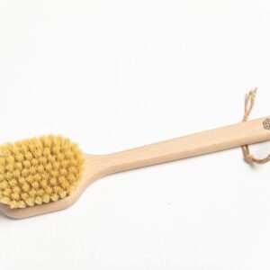 NESTED Długa szczotka do ciała tampico